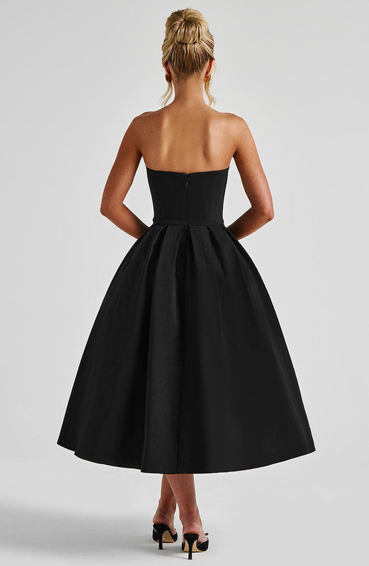 Violeta | Vestido midi negro de falda plisada