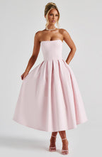 Edith | Vestido midi rubor con falda plisada y escote palabra de honor
