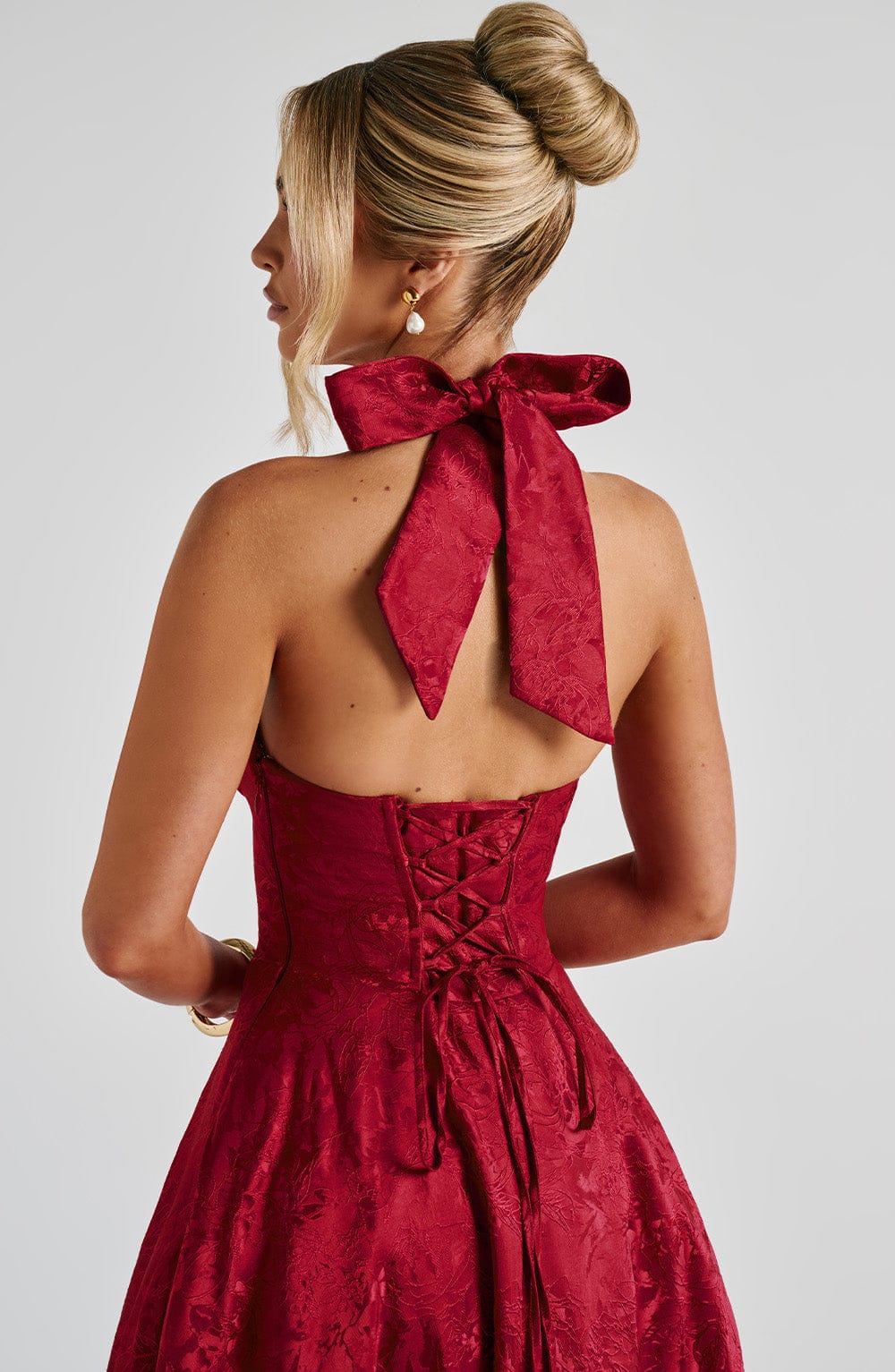 Noelia | Vestido midi de jacquard rojo con falda completa