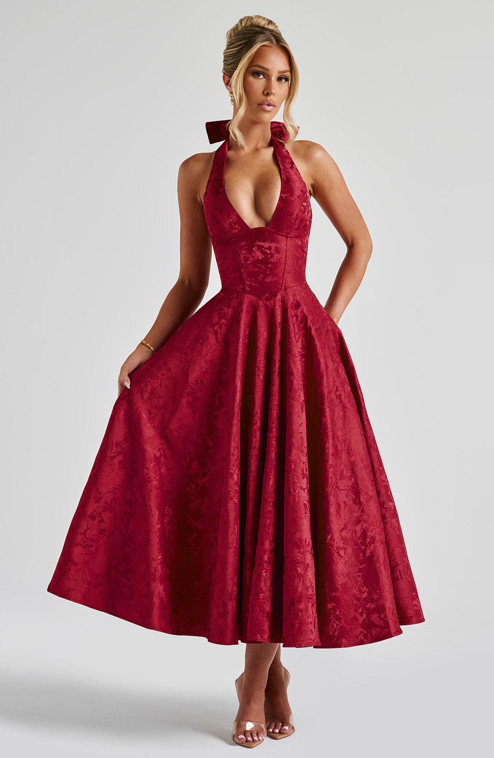 Noelia | Vestido midi de jacquard rojo con falda completa