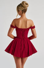 Elva | Mono corto de broderie rojo con corsé y lazo