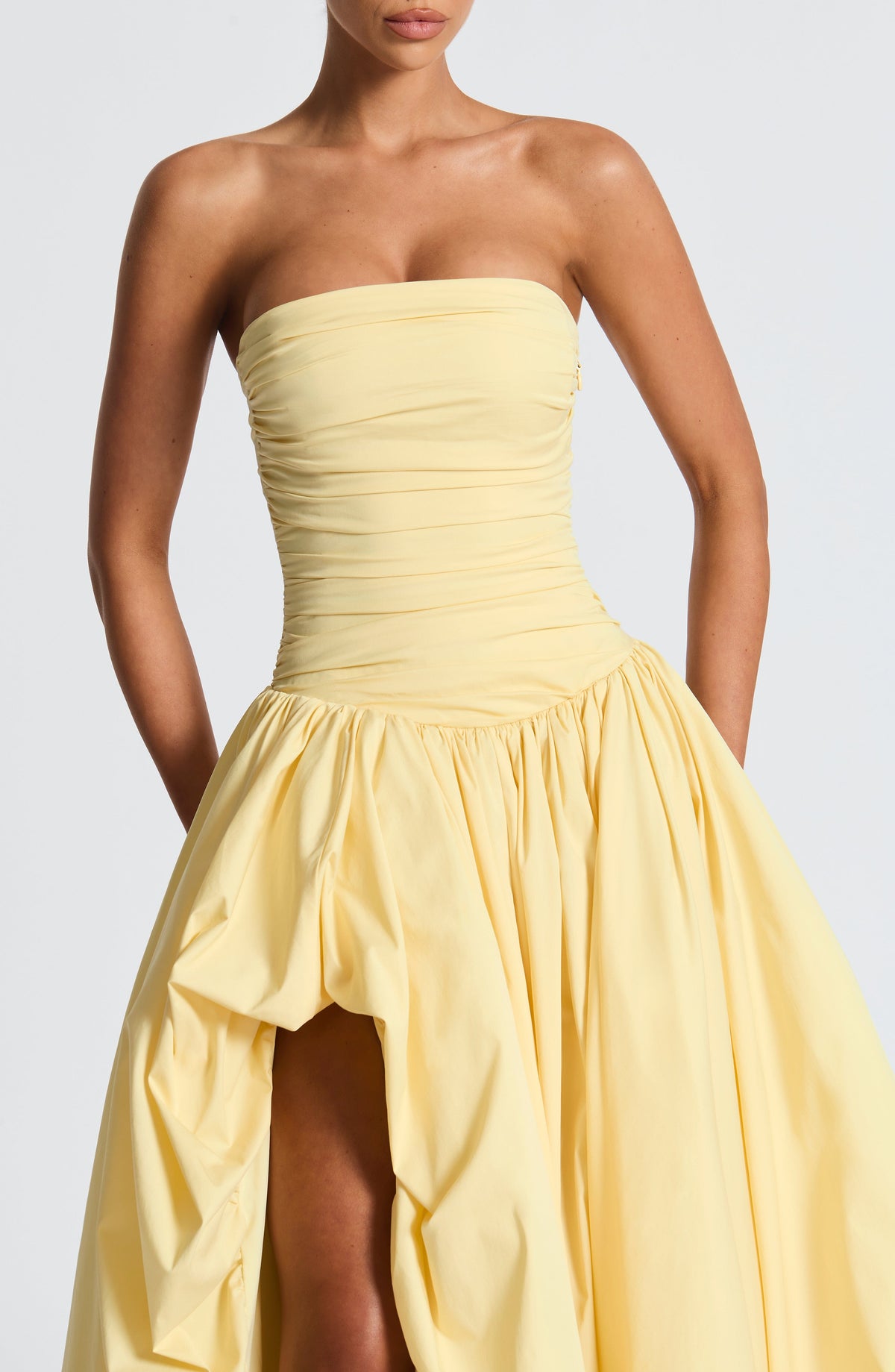 Jillian | Vestido maxi palabra de honor en amarillo limón