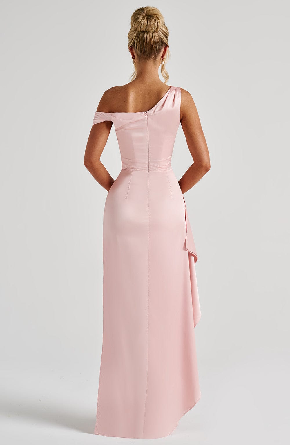 Grazia | Vestido maxi de raso con corsé interno