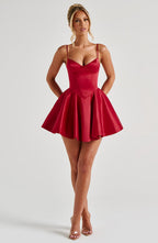 Poppy | Vestido mini rojo con copas de aros y lazo de raso