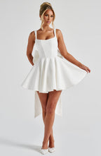 Rue | Vestido mini marfil de cuello cuadrado con lazo y ballenado