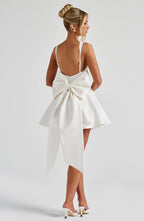 Rue | Vestido mini marfil de cuello cuadrado con lazo y ballenado