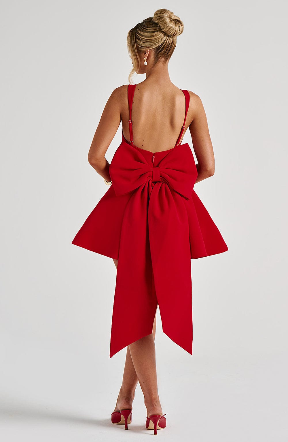 Rue | Vestido mini rojo de cuello cuadrado con lazo y ballenado
