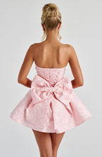 Salome | Vestido mini de jacquard rubor sin tirantes con lazo