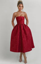 Saoirse | Vestido midi de jacquard rojo con escote palabra de honor