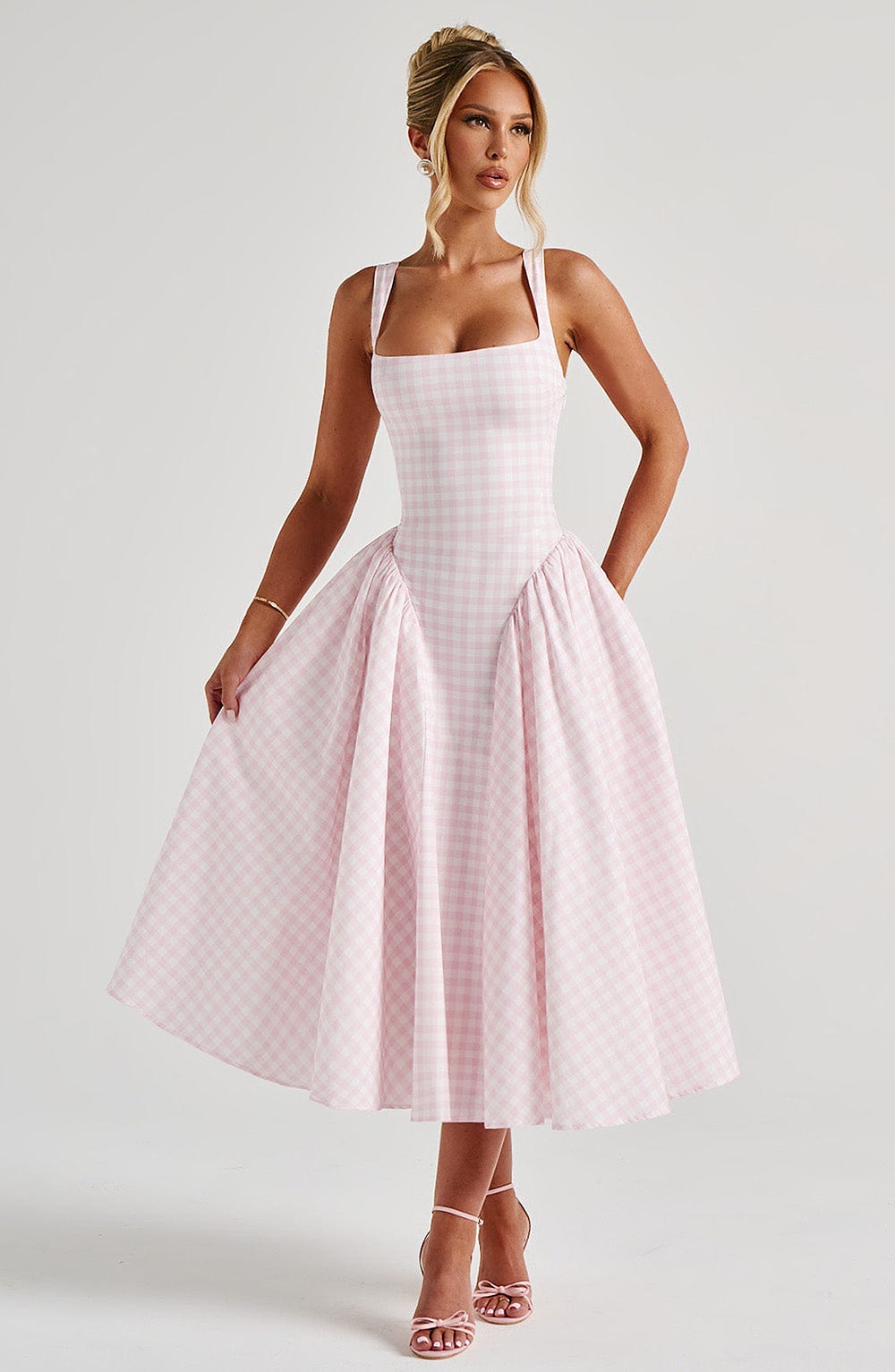 Sherrie | Vestido midi de vichy rubor con cuello cuadrado