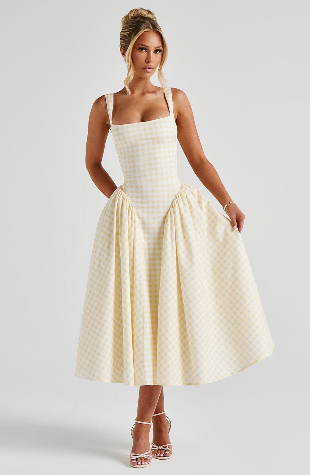 Giuliana | Vestido midi de cuadros vichy con corte sastre