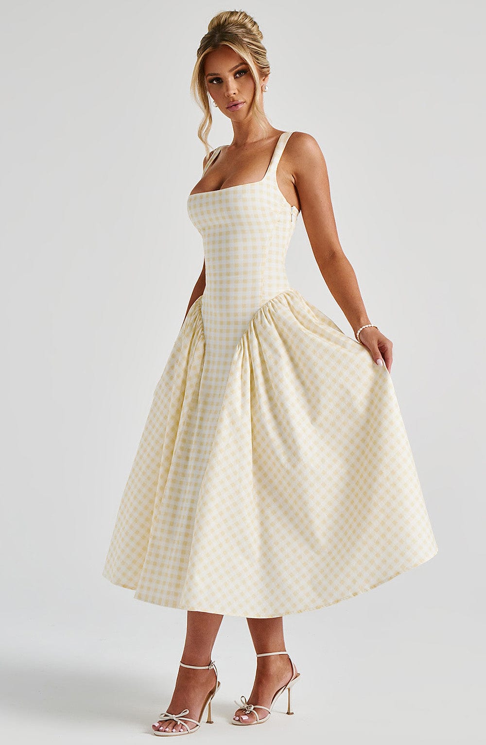 Giuliana | Vestido midi de cuadros vichy con corte sastre