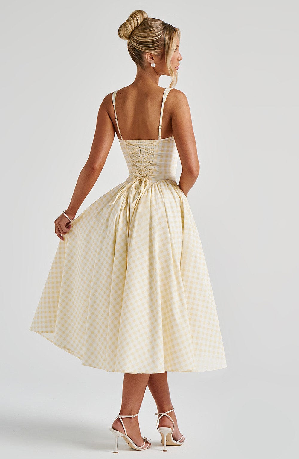Giuliana | Vestido midi de cuadros vichy con corte sastre