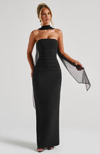 Yulia | Vestido maxi de crepé negro con escote palabra de honor