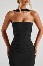 Yulia | Vestido maxi de crepé negro con escote palabra de honor